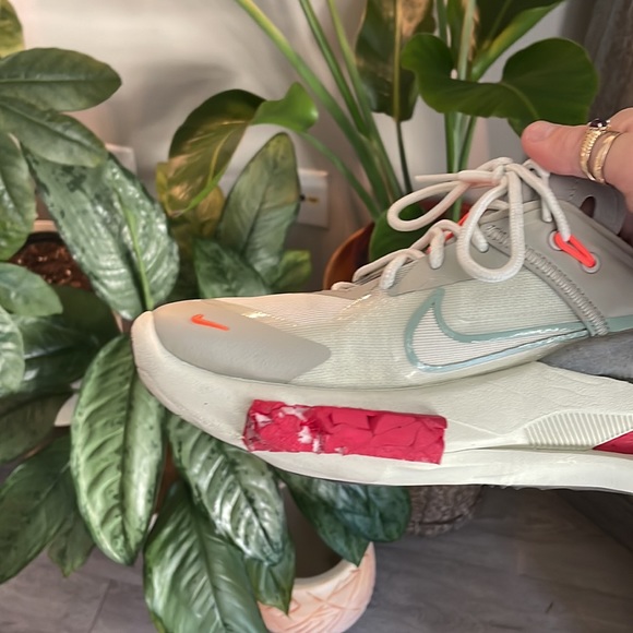 *SOLD* Nike Fontanka Edge Sneaker (Stone Khaki) - Picture 4 of 9